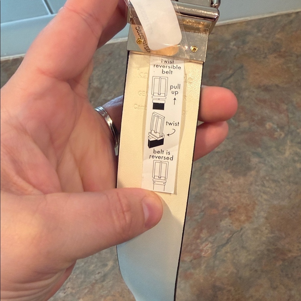 Kate Spade White and Black Reversible Belt with Gold Buckle XL NWT - Picture 6 of 6